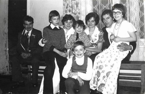 Grzesiu-Irek-mama-Ola-Adam-chyba-ciocia-Jola-Nowak-tata-i-Gosia